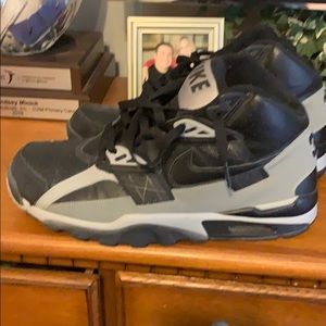 bo jackson sneakers 34 back